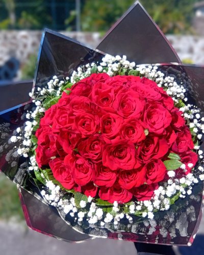 The Oasis of Roses Bouquet