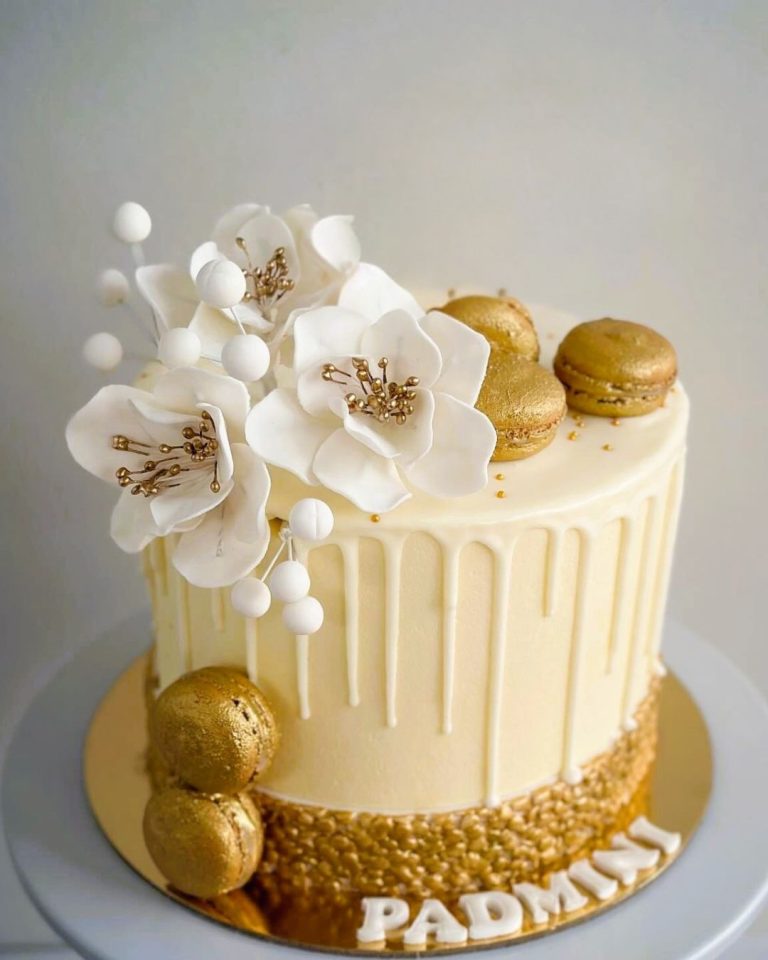 Golden Bloom Celebration Cake with Macarons