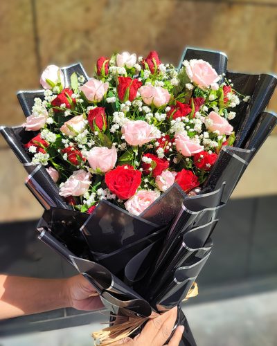 Midnight Romance Dual Roses Bouquet