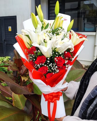 Luxe Passion – Red Roses & Lilies Statement Bouquet