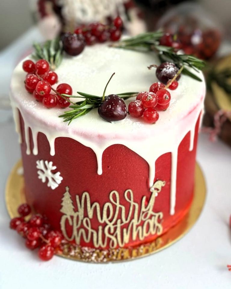 Snowfall Red Christmas Cake